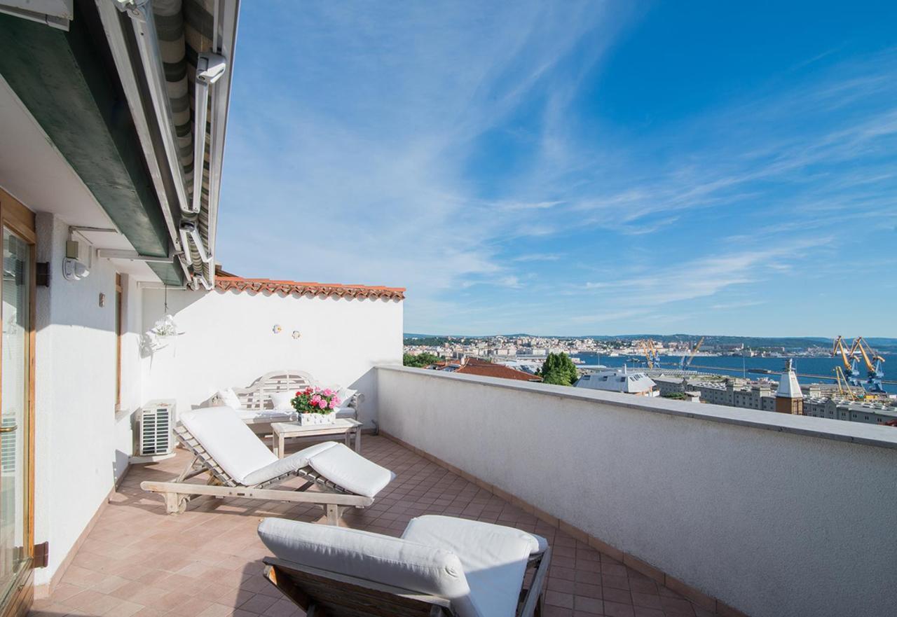La Mansarda Delle Meraviglie B&B Superior Trieste Extérieur photo