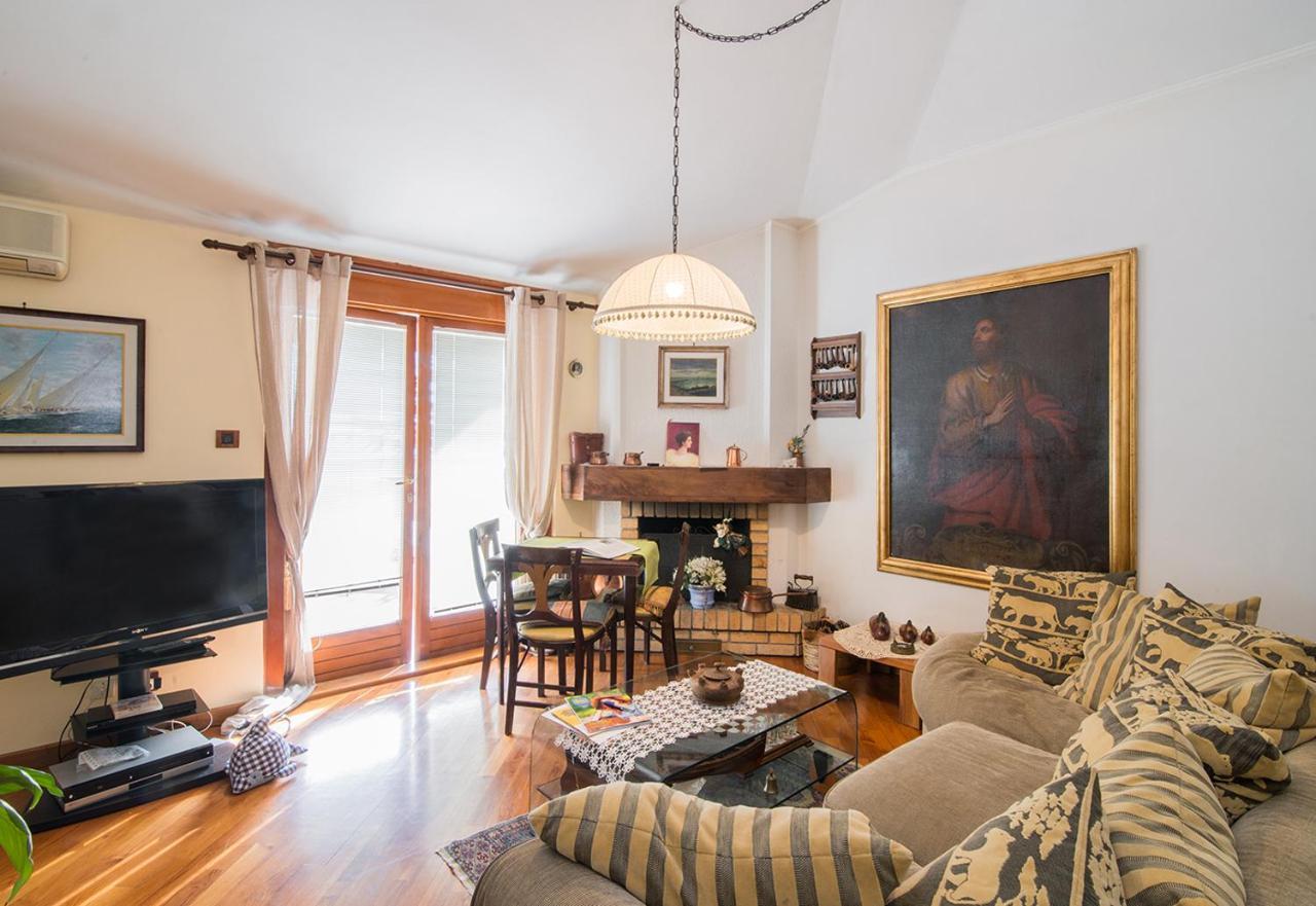 La Mansarda Delle Meraviglie B&B Superior Trieste Extérieur photo