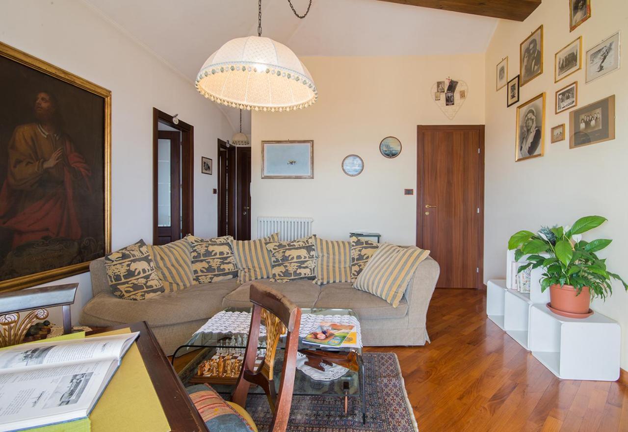 La Mansarda Delle Meraviglie B&B Superior Trieste Extérieur photo
