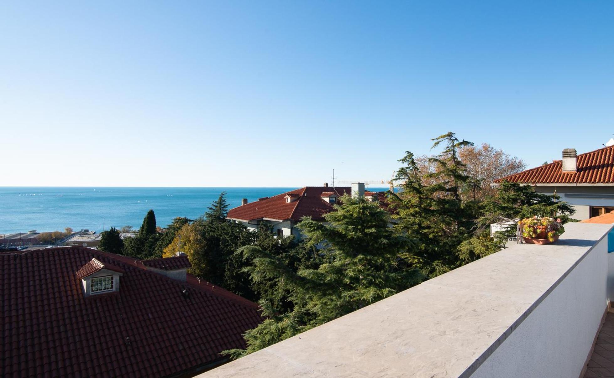 La Mansarda Delle Meraviglie B&B Superior Trieste Extérieur photo